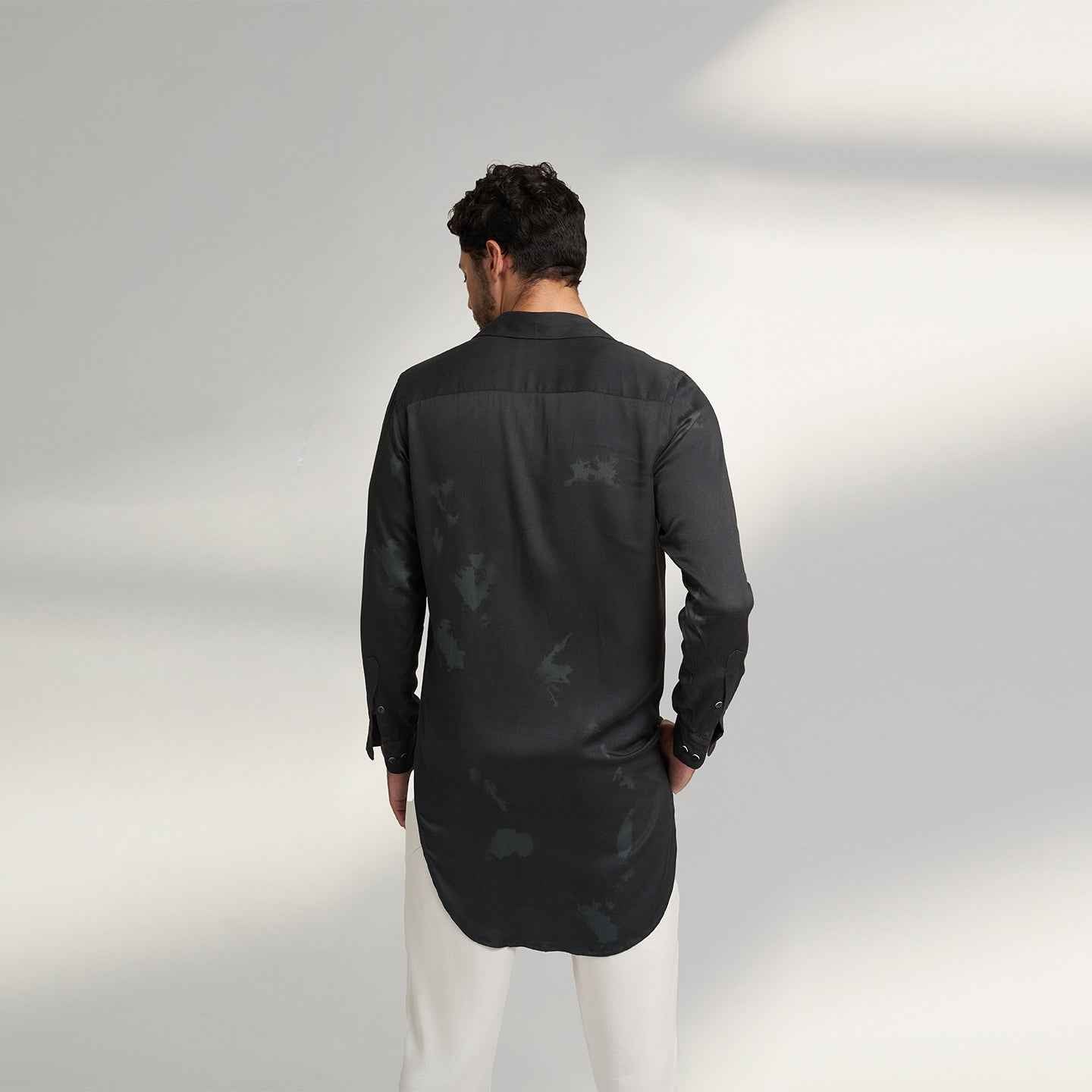 ORGANIC LOTUS FABRIC PRINTED BLACK AND GREY SHIRT