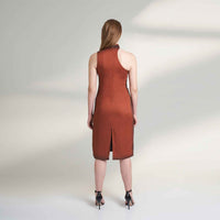 Back view of the maroon fitted midi dress